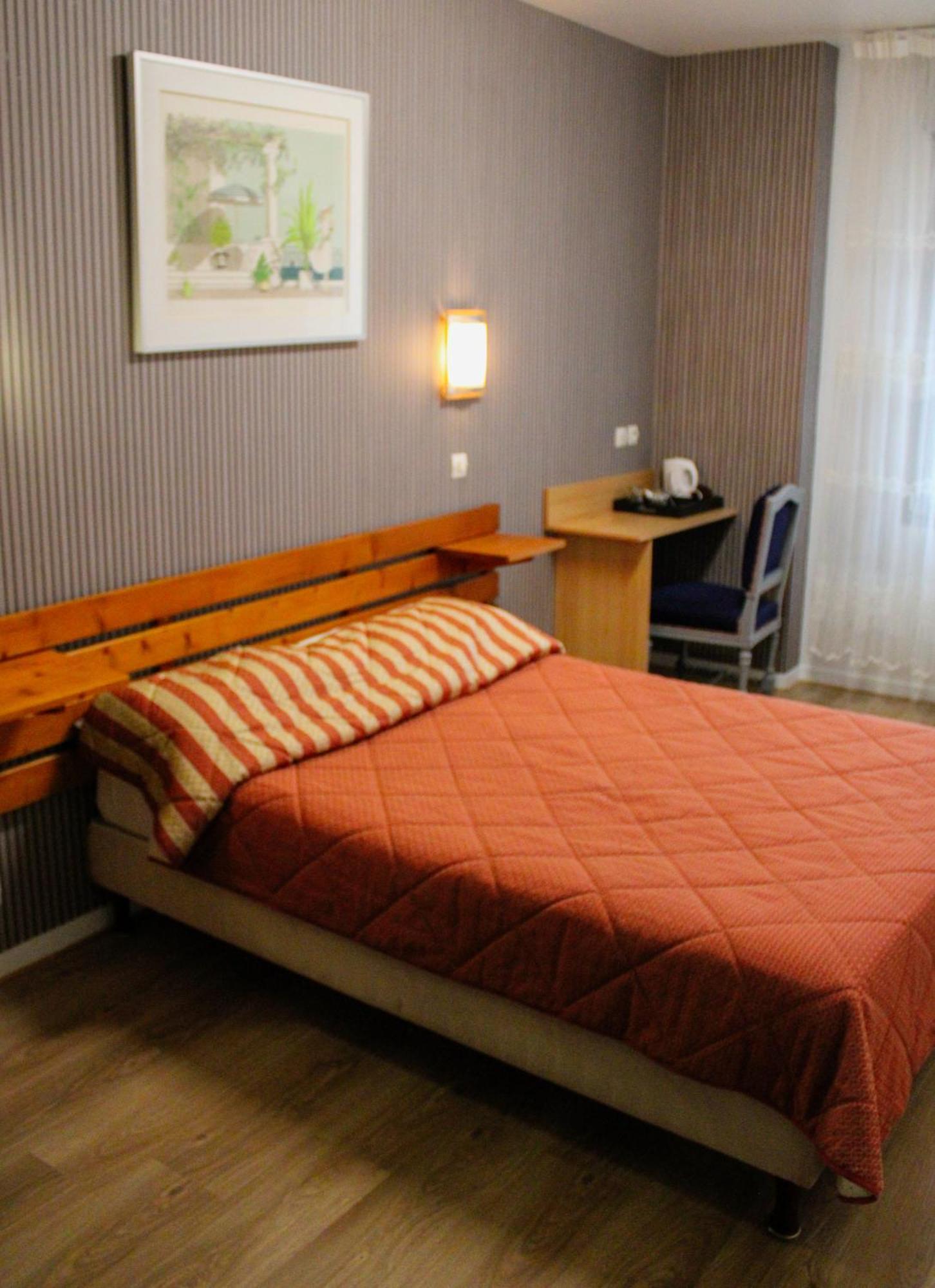 chambres d'hotes du colvert Forges-les-Eaux Exterior foto